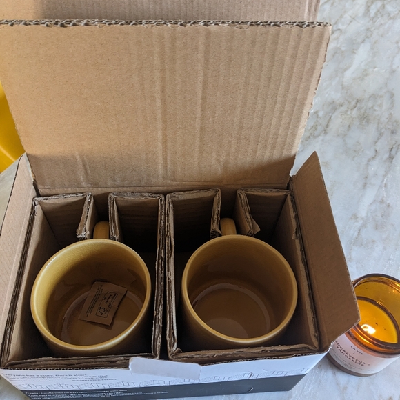 Set of 2 Gold cracked glaze mugs - Picture 4 of 6